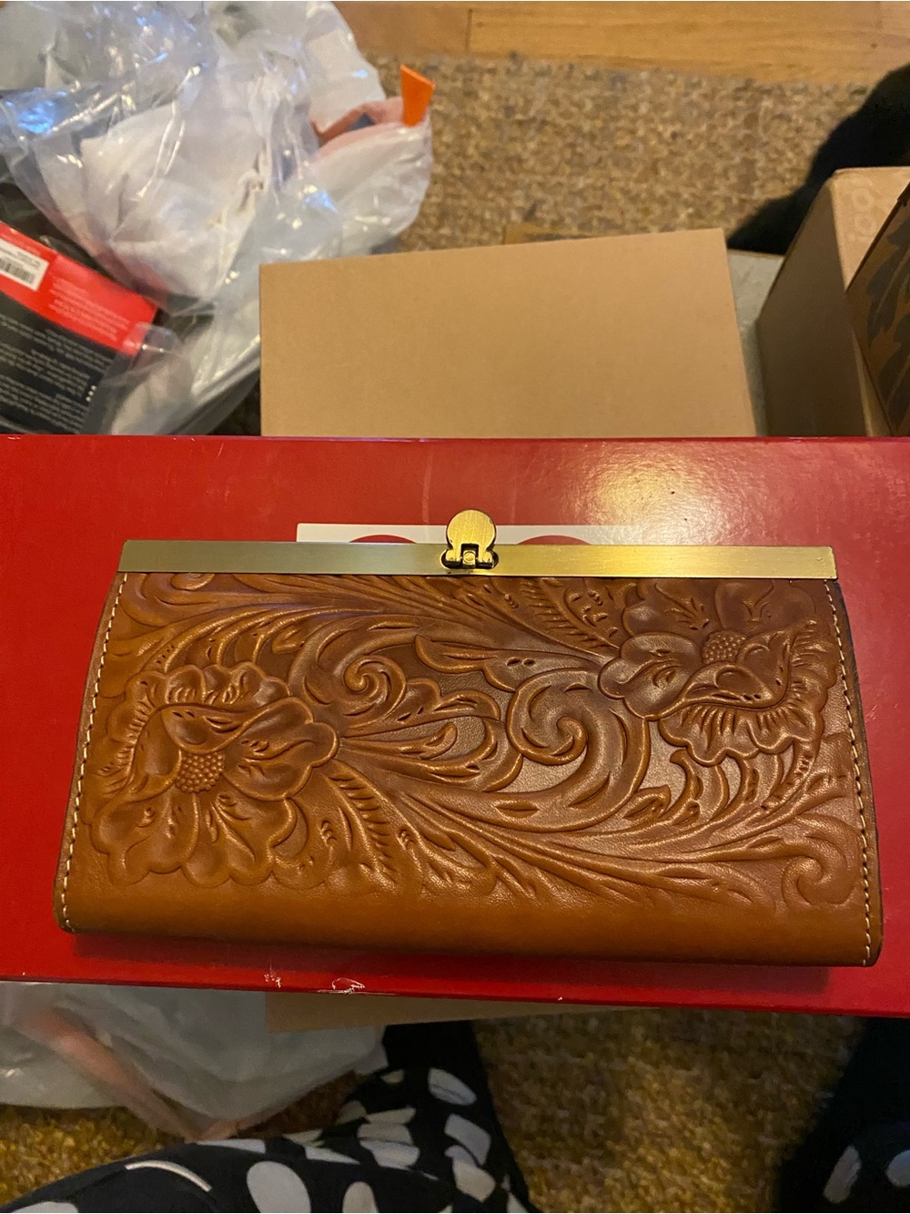 NWOT Patricia Nash Cauchy wallet . Brown